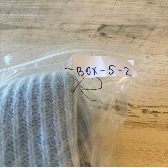 🍁 FRNCH Paris Sweater Frnch Paris Bow Back Cable Knit
Sweater Size M L - Picture 13 of 13